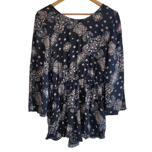 Forever 21  flare sleeve floral romper black pink medium - Picture 7 of 16